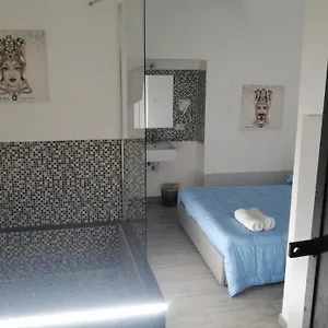 Teste Di Moro Appartamento Aeroporto di Catania Fontana Rossa